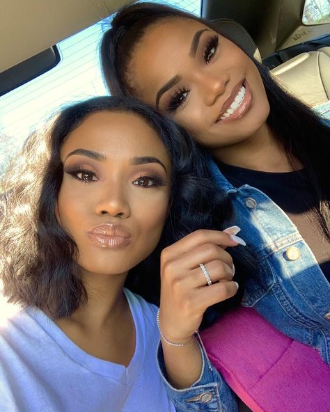 Curious Dues on Instagram: “twinny twin💕” Cleopatra Dues, Somali Women, Short Hair Black, Glowing Skincare, Pretty Smile, Bestie Goals, Woman Crush, Pretty Makeup, Curly Hair Styles Naturally