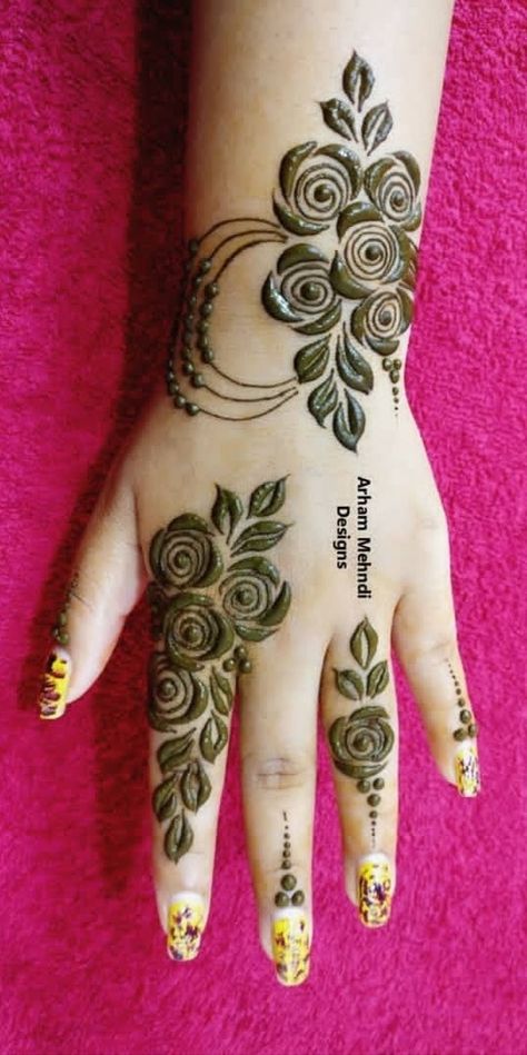 Shaded Mehandi Designs For Hands, Back Hand Mehndi Designs Flower, Easy Khafif Mehndi Designs, Simple Rose Mehndi Designs, Beautiful Mahendi, Dubai Mehndi, Simple Mehendi, Mehandi Designs Easy, Mehedi Design