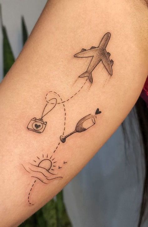 World And Plane Tattoo, Tattoo Ideas Italy, Travel Tattoos For Women Unique, Traveling Tattoo Ideas, Tattoos Traveling, Tattoo Locations For Women, Pablo Tattoo, Nashville Tattoo Ideas, Rome Tattoo