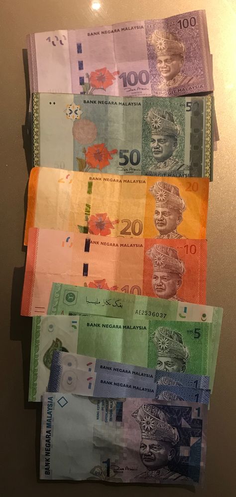 Malaysia Money Cash, Ringgit Malaysia Money Aesthetic, Money Malaysia Ringgit, 100 Ringgit Malaysia, Malaysia Currency, Malaysia Money, Ringgit Malaysia, Cracked Iphone, Car Outfit