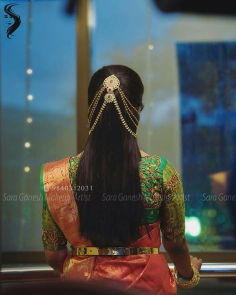 Bridal Hairstyles Simple, Engagement Hairdo, Jada Billalu, Hair Stylea, Hairstyles For Indian Wedding, Bridal Hair Decorations, Bridal Hairstyle Indian Wedding, Hairstyles Simple, Hair Style On Saree