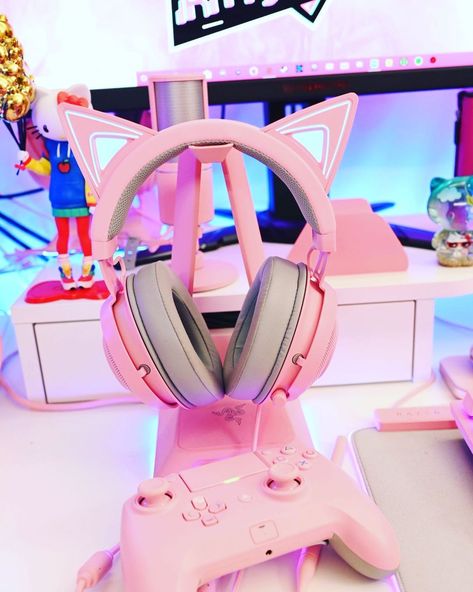 Razer Quartz, Insta Board, Cute Headphones, Xbox Pc, Quartz Pink, Pc Gamer, Pretty And Cute, Gamer Girl, Cat Ear Headphones