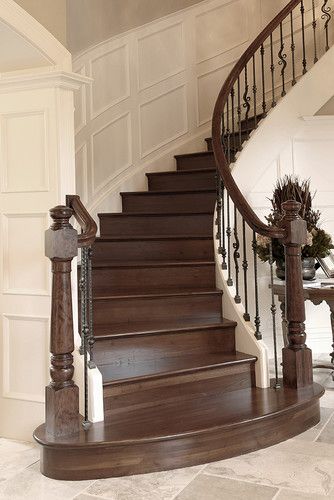 Stair idea Stair Idea, 1920s Home Decor, Iron Stairs, Stairs Makeover Ideas, Mansion Living, Molding Ideas, Handrail Design, House Makeovers, Traditional Staircase