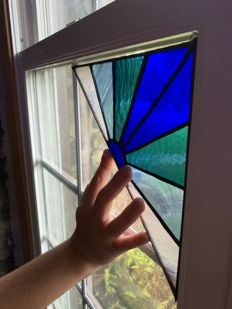 Corner Stained Glass Piece, Stained Glass Window Corner Patterns, Stained Glass Corners, Stained Glass Corner Pieces, Corner Stained Glass Patterns, Stained Glass Corner Panels, Stained Glass Corner, Stained Glass Ocean, Window Stained