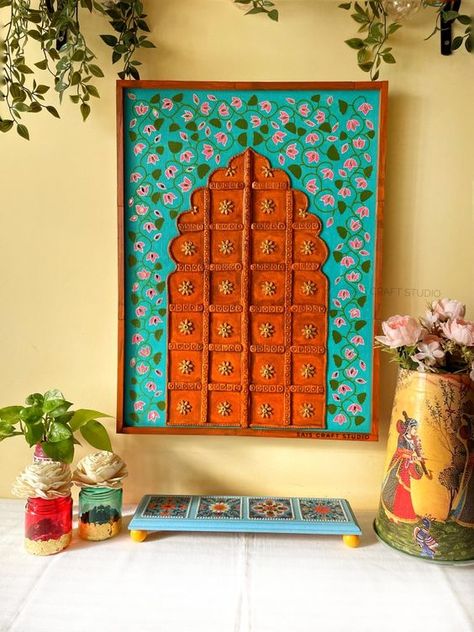 Traditional Diy Home Decor, Rajasthani Mirror Work Wall, Jharokha Painting On Canvas, New Home Painting Ideas, Jharoka Diy, Jarokha Design Diy, Jharokha Lippan Art, Jarokha Art, Jharoka Mirror