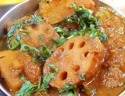 Sindhi Food - 37 Must Try Sindhi Dishes That Are Cultural & Tasty | By Seema Gurnani Potatoes Curry, Sindhi Recipes, Indian Veggies, Sindhi Food, Indian Delicacies, Spiced Rice, Potato Dinner, Punjabi Food, Potato Curry