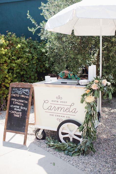 Ice Cream Pop Up, Ice Cream Station Ideas, Gelato Station, Treat Cart, Ice Cream Wedding, Ice Cream Salt, Gerobak Dorong, Sorbet Ice Cream, Courtyard Wedding