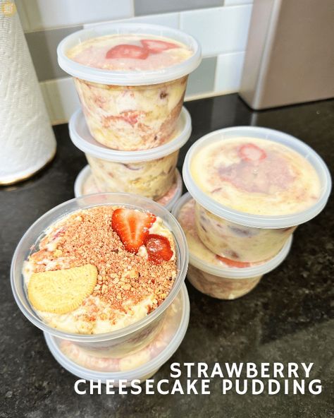 Strawberry Vanilla Oreo Dessert, Strawberry Vanilla Pudding Dessert, Strawberry Cookie Pudding, Strawberry Cheesecake Pudding Dessert, Cheesecake Pudding Recipes Instant, Cheesecake Trifle Desserts Easy, Strawberry Pudding Recipe, Strawberry Cheesecake Pudding Recipes, Strawberry Banana Pudding Cheesecake