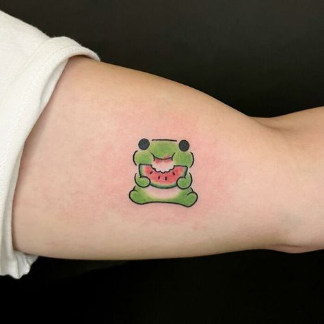 Tattoo Disney, Mens Body, Quotes 2023, Tattoo Pictures, Frog Tattoos, Frog Drawing, Kawaii Tattoo, Tasteful Tattoos, Cute Little Tattoos