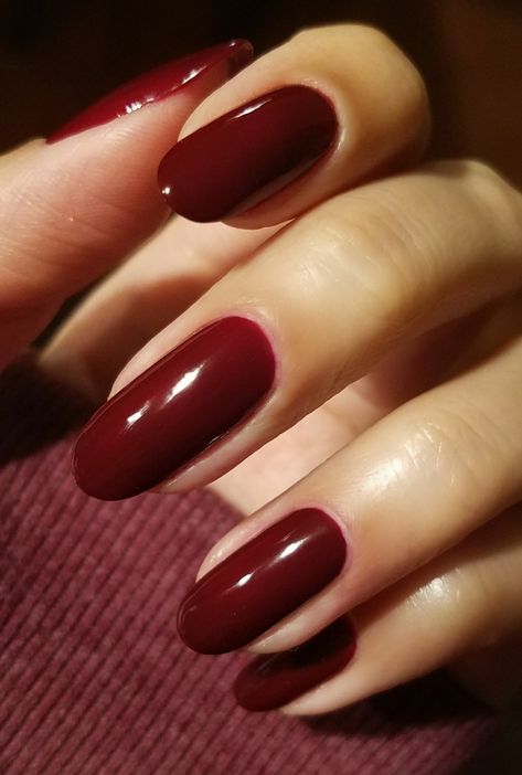 Essie Spiked With Style, Homemade Perfume, Long Natural Nails, Essie Gel Couture, Gel Couture, Essie Gel, Bridal Makeup Looks, Elegant Nails, Pretty Hair