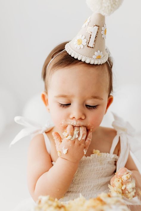 1st Birthday Cake Photoshoot, 1 Yo Photoshoot, Cake Smash Birthday Photo Shoot, 1st Year Birthday Photoshoot, First Birthday Cake Photoshoot, 1year Baby Photoshoot Ideas, 1st Birthday Party Photoshoot, 1st Birthday Party Photography, 1 Birthday Shoot