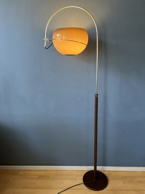 Listed on VNTG.com: Space Age Mushroom Floor Lamp by GEPO | #vntg #vintage Mushroom Floor Lamp, 80s Interior, 70s Interior, Glass Floor Lamp, Design Lighting, Oil Lamp, Floor Lamp Lighting, Space Age, Oil Lamps