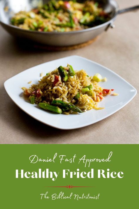 How's your Daniel Fast going? Looking for a new dinner to add to your meal plan? Sometimes after 21 days of soup you want something with a fresh crunch. This Healthy Fried Rice recipe is sure to add some variety to your food list! Asparagus gives this entrée or side a unique twist! A favorite vegetarian dish! Vegan if you remove the egg! Skip the soy sauce and use Liquid Aminos. Learn the many health benefits of eating rice! Daniel Fast Fried Rice, Biblical Nutritionist, Healthy Fried Rice, Vegetable Fried Rice Recipe, Aroma Rice Cooker, Vegan Fried Rice, Fast Meals, Liquid Aminos, Rice Side