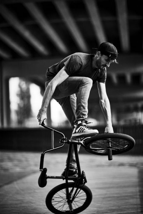 Bmx Flatland, Bicycle Photography, Bmx Street, James Jones, Write A Blog, Surfing Pictures, Skate Street, Drone Pilot, Stylish Men Casual