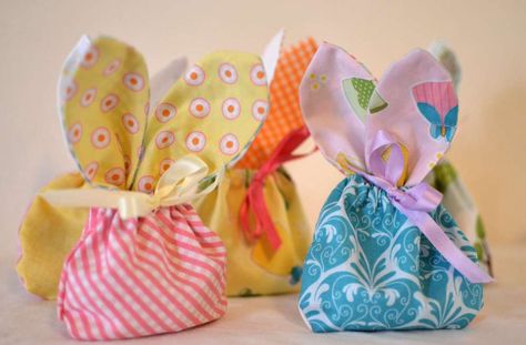 Bunny Treat Bags Sewing pattern from Sew Can She Bunny Treat Bags, Easter Bunny Treats, Bunny Treats, Kids Easter Basket, Bunny Bags, Sewing Tutorials Free, Easter Projects, Happy Spring, Sewing Projects For Beginners