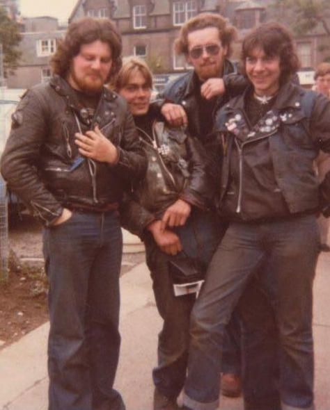 Metal Outfit, Biker Stuff, 90s Teen, Biker Aesthetic, 60s And 70s Fashion, Biker Outfit, Tactical Clothing, Vintage Biker, Motorcycle Clubs