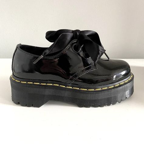 Dr. Martens Women's Holly Platform Oxford Holly Oxford Docs, Holly Doc Martens, Holly Doc Martens Outfit, Sixthform Outfits, Black School Shoes, Oxford Platform Shoes, Girlfriends Day, Ribbon Laces, Ankle Rain Boots