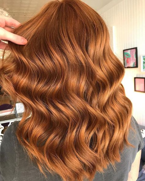 Copper Hair Formula, Wella Education, Hair Color Gloss, Brown And Pink Hair, Red Balayage Hair, Red Hair Inspiration, Natural Red Hair, Red Hair Inspo, Hair Color Formulas