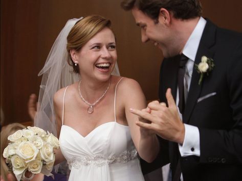 Jim And Pam Wedding, Tv Wedding Dresses, Louis Tomlinson Songs, Pam And Jim, Modern Gowns, Tv Weddings, Getting Married Abroad, The Office Us, Jim And Pam