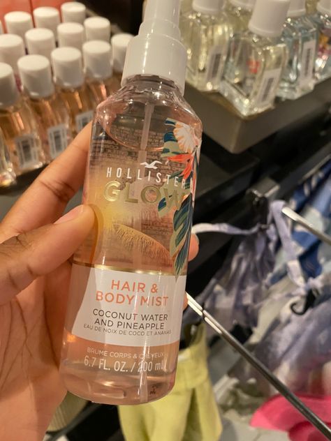 #hollister #bodycare #perfume #hair Frenshe Body Mist, Hollister Body Mist, Body Shop Vanilla Body Mist, Hollister Perfume, The Body Shop Coconut Body Mist, Aeropostale Body Mist, Hair And Body Mist, Bath Stuff, Hair Mist