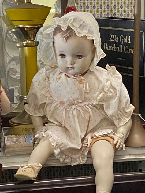 Creepy Vintage Dolls, Creepy Toys Aesthetic, Creepy Doll Aesthetic, Dolls Aesthetic, Creepy Toys, Vintage Porcelain Dolls, Creepy Vintage, Kissimmee Florida, Doll Aesthetic