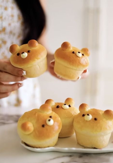 Dolce on X: "Teddy bear milk buns by nm_meiyee https://t.co/RNFUEllKtl" / X Bear Cinnamon Roll, Bear Pastries, Cake With Teddy Bear, Bread Kawaii, Kawaii Baking, Bear Bakery, Bear Bread, Milk Buns, Cute Bread