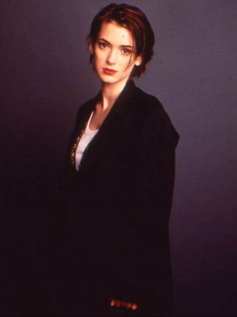 Winona Ryder, Feel Like, Short Hair, Books, Hair