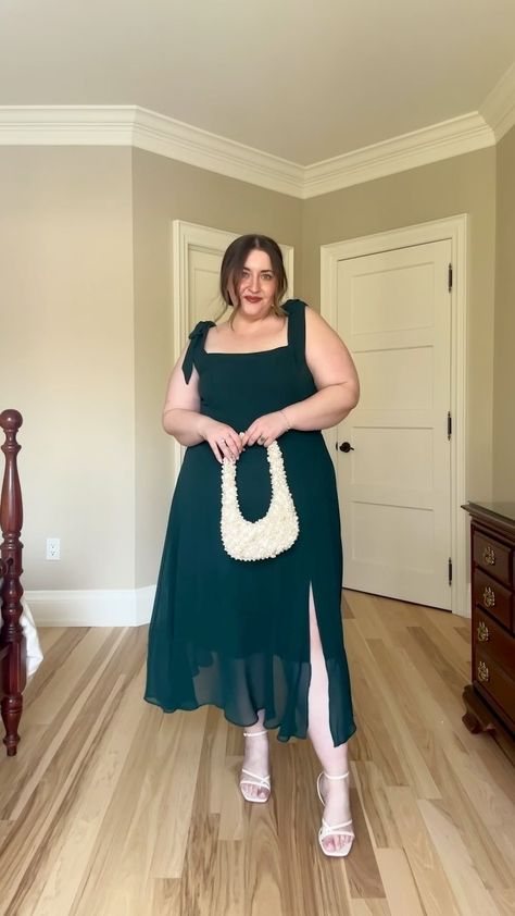 Diana • Plus Size Fashion (@diana.dares) • Instagram photos and videos Diana Dares, Antique Finds, Everyday Fashion Outfits, Fashion Outfit, Feminine Style, Plus Size Fashion, Everyday Fashion, Shop My, Plus Size