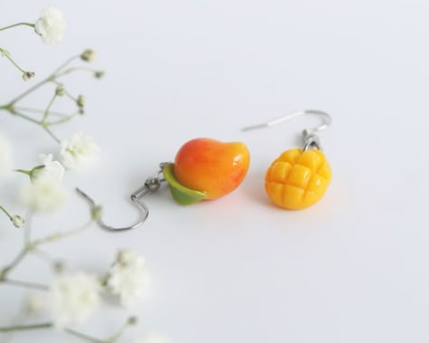 Fruit Clay Earrings, Mango Earrings, Fruit Keychain, Deer Cartoon, Jester Hat, Mango Fruit, Fruit Jewelry, Clay Diy Projects, Clay Crafts Air Dry