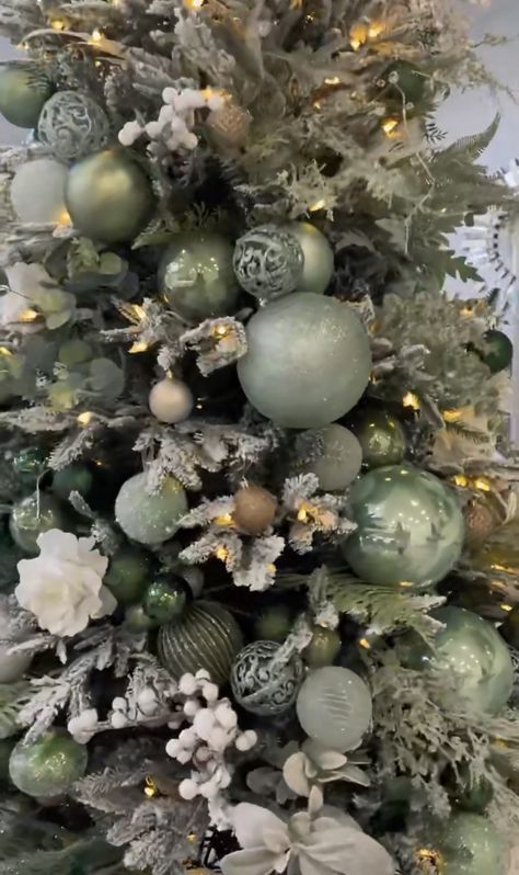 Green Gold And Silver Christmas Decor, Sage Green White And Gold Christmas Tree, Gold Silver And Green Christmas, Green And Gold Xmas Decor, White Christmas Tree Green Ornaments, Christmas Tree Mint Green, Sage Green And Silver Christmas Tree, Sage Green Christmas Ornaments, Sage And Gold Christmas Tree