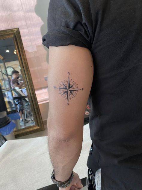 Find Your True North Tattoo, Men’s Simple Chest Tattoos, Compass Tatoos Men Arm, Men’s Compass Tattoo, Tricep Tattoo Men Simple, Simple Compass Tattoo Men, Compass Tattoo Arm, Men Compass Tattoo Ideas, Rose Des Vents Tattoo