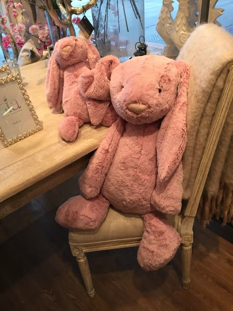 I need a giant pink jellycat bunny!!!! Pink Jellycat, Jellycat Bunnies, Jellycat Bunny, Giant Bunny, Jelly Cat, Jellycat Stuffed Animals, Xmas Wishes, Girl Sleeping, Pink Bunny