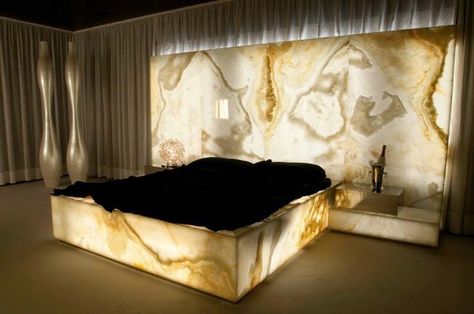 Onyx Marble Living Room, Onyx Bedroom, Marble Living Room, Temple Design For Home, Luxury Bedroom Design, Onyx Marble, Bed Back, Temple Design, Luxury Bedroom