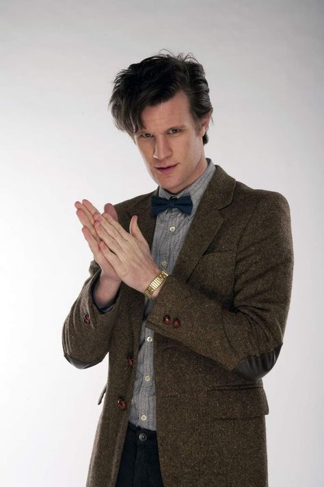 Eleven Doctor Who, Doctor Who Photoshoot, Doctor Poses, 11th Doctor Costume, Matt Smith Doctor, Matt Smith Doctor Who, Doctor Who Funny, Halloween Costumes To Make, Doctor Who 10