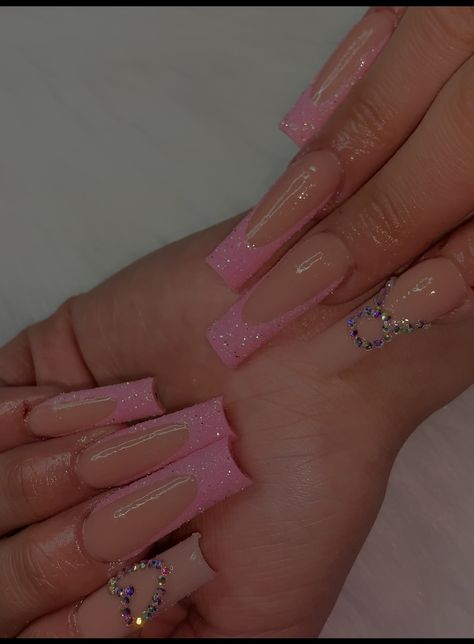 Nails For 22nd Birthday, Pink Taurus Birthday Nails, Taurus Acrylic Nail Designs, Taurus Nails Ideas, Taurus Inspired Nails, Taurus Nails Birthday, Taurus Nail Ideas, Taurus Nail Art, Taurus Nails Designs Acrylic Birthday