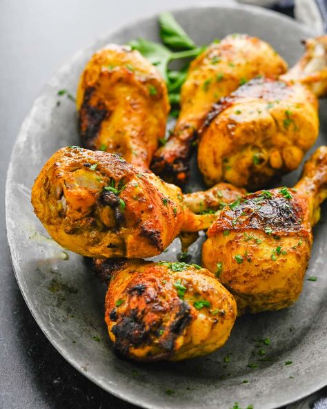 Tandoori Chicken Recipe, Brazilian Chicken, Tandoori Marinade, Tandoori Paste, Juicy Baked Chicken, Making Chicken, Chicken Karahi, Chicken Fry, Mint Sauce