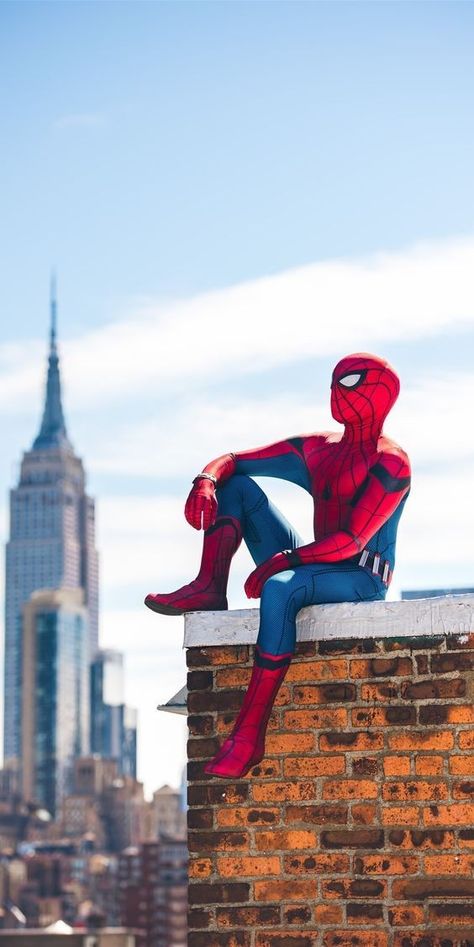 Superhero Photoshoot, Silver Age Comic Books, Marvel Comics Superheroes, Spiderman Artwork, Spiderman Pictures, Avengers Wallpaper, Marvel Spiderman Art, Superhero Wallpaper, Marvel Wallpaper