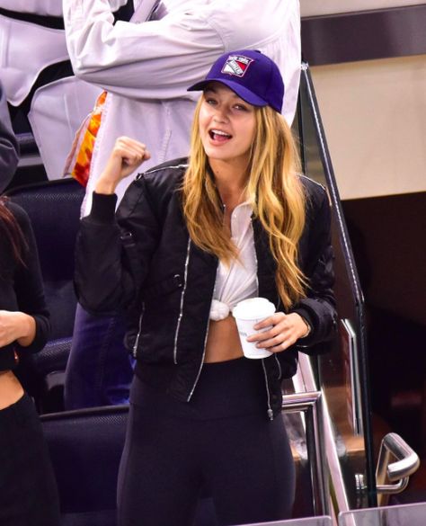 HOORAY FOR SUNDAY // GORGEOUS #GIGIHADID IN #BEYONDYOGA @beyondyoga #CELEBSWELOVE Hockey Game Outfits, Hockey Game Outfit, Hockey Outfits, Gigi Bella, Rangers Game, Game Outfit, Hockey Game, Baseball Outfit, Hockey Games