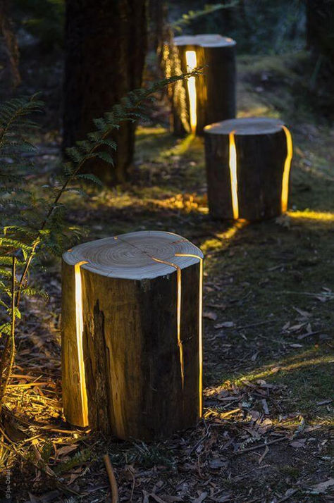 DIY Garden Lighting Timber Projects Ideas, Log Lights, Wood Log Ideas, Repurpose Wood, Woods Ideas, Wood Walkway, Log Ideas, Rustic Outdoor Furniture, Whiskey Barrel Furniture