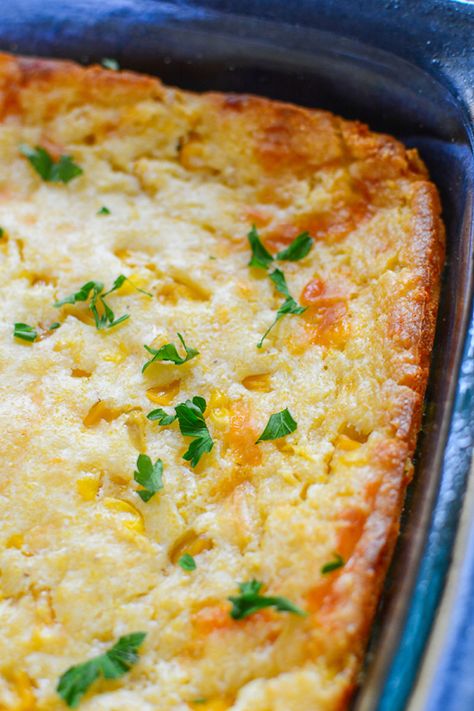 Corn Casserole With Cream Cheese, Easy Corn Recipes, Baked Corn Casserole, Casserole With Cream Cheese, Cornbread Pudding, Cheese Corn Casserole, Cheesy Corn Casserole, Corn Souffle, Creamy Corn Casserole