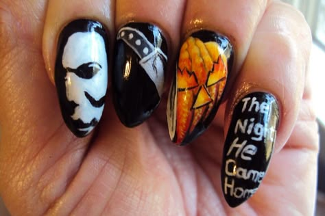 Michael Myers Nails, Scary Halloween Nails Design, Horror Nails, Modern Nails, Michael Myers Halloween, Halloween Nail Designs, Halloween Nail Art, Fabulous Nails, Cute Nail Designs