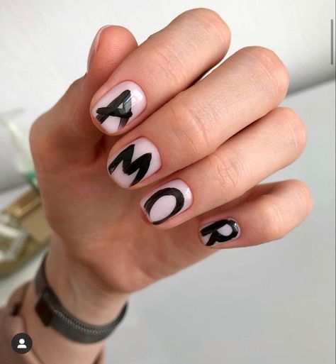 Minimal Nail Art For Men, Long Nails Art, Beach Nails Art, Sunflower Nail, Sunflower Nail Art, Long Nail Art, Beauty Zone, Minimal Nails Art, Mens Nails