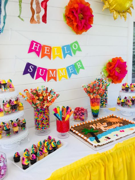 Summer candy party dessert table. Pool Party Candy Table, Kids Party Dessert Table, Pool Party Dessert Table, Summer Dessert Table, Kids Party Desserts, Backyard Event, Diy Dessert Table, Diy Dessert, Summer Candy