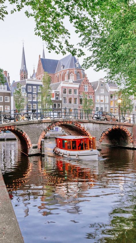 Amsterdam In Spring, Amsterdam Bridge, Travel Manifestation, Netherlands Trip, Urban Places, Amsterdam Wedding, Puzzle Ideas, City Europe, Canal Barge