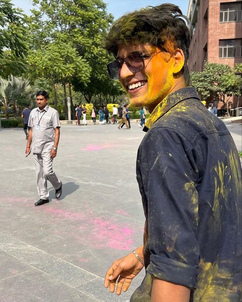 Fine Indian Men, Brown Boys Indian, Indian Guys Aesthetic, Indian Men Aesthetic, Indian Boys Aesthetic, Cute Indian Guys, Brown Munde, Ftd Flowers, Indian Royalty