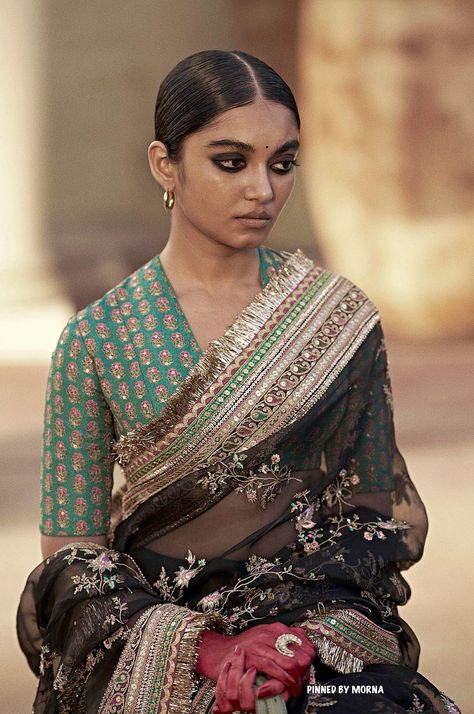 Royal Outfit, Sabyasachi Mukherjee, Sabyasachi Sarees, Saree Ideas, Snap Filters, Saree Wearing, Saree Wearing Styles, Black Lehenga, Fashionable Saree Blouse Designs