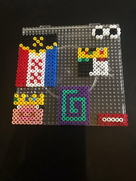 #dreamsmp #hamabeads #ranboo #l’manberg #technoblade #karl #gnf #george #diy Technoblade Perler Beads, Dsmp Bracelet Pattern, Mcyt Perler Bead Patterns, Lmanburg Flag Pixel Art, Ranboo Pixel Art, Ranboo Perler Bead, Diy Dsmp Stuff, Dsmp Diy Ideas, Dsmp Perler Bead Patterns