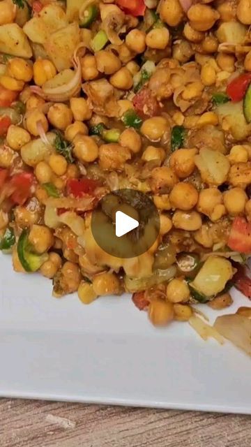 Chaat Recipe Street Food, Ramzan Recipes, Chana Chaat Recipe, Ramzan Recipe, Chaat Recipe, Food Style, March 17, Diy Hair, Street Food