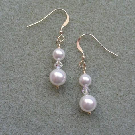 [SponsoredPost] Gold Filled Earrings With Pearls And Crystals From Swarovski 10.00 #earringshandmadebeaded Small Diy Earrings, Pearl Beads Earrings, Pearl Earrings Diy Ideas, Pearl Wire Earrings, Earring Handmade Ideas, Beads Earrings Handmade, Diy Earings Ideas With Beads, Diy Bead Earrings Ideas, Home Made Earrings