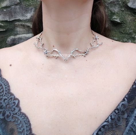 This Bib Necklaces item is sold by ValkyriesSong. Ships from Spain. Listed on Mar 26, 2024 Steampunk Key Necklace, Fantasy Woodland, Branch Jewelry, Steampunk Key, Elven Jewelry, Forest Elf, Branch Necklace, Woodland Fairy, Vintage Style Jewellery